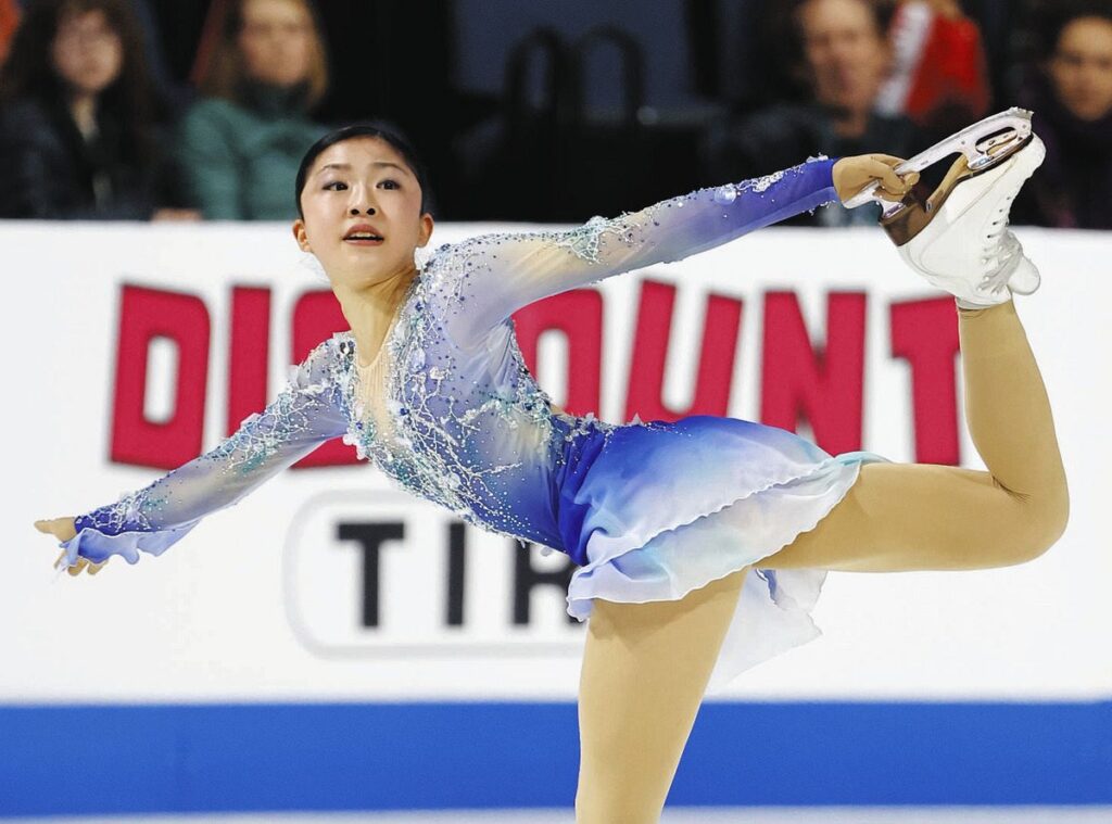 演技をしている千葉百音選手