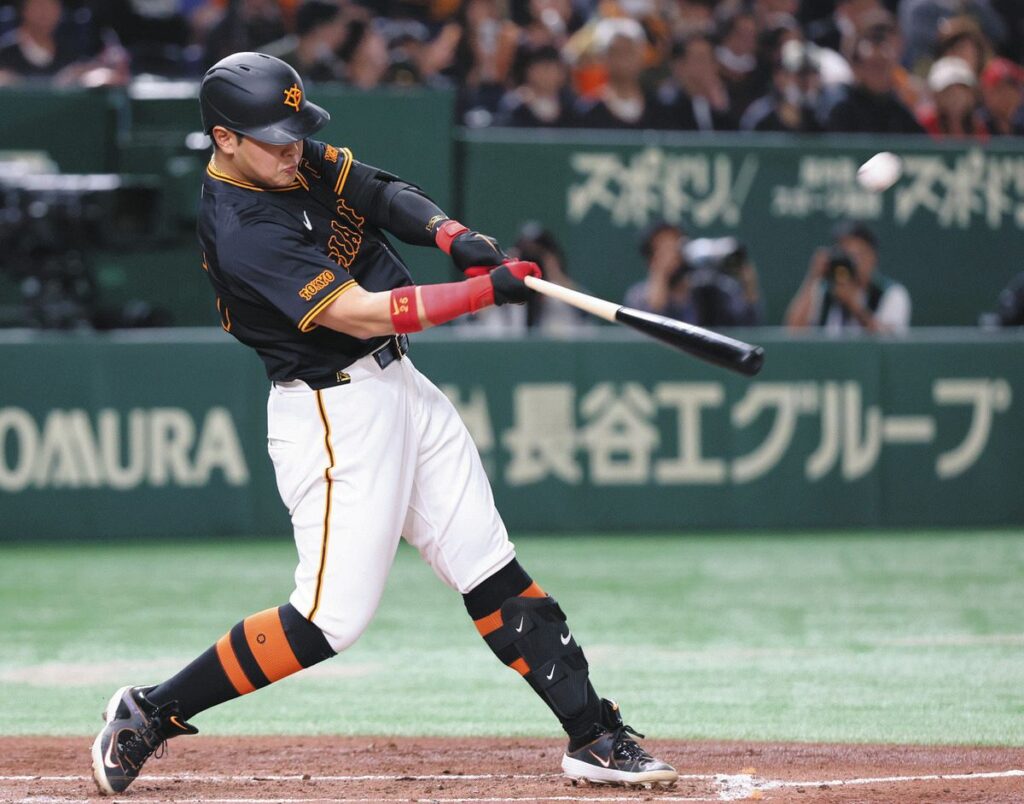 本塁打を打った岡本和真選手