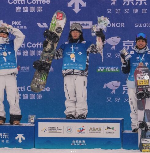 2025年12月12日、中国のシークレットガーデンで行われたスノーボードFISワールドカップのハーフパイプ第1戦の時の平野歩夢