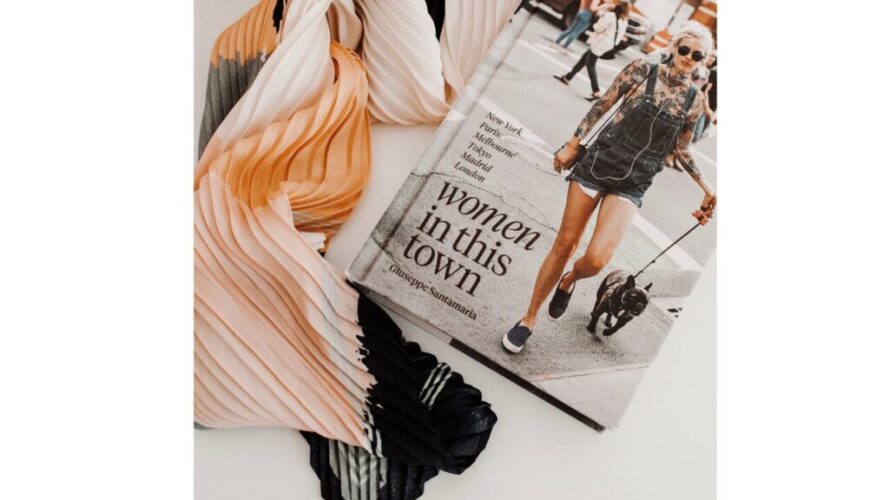 トレンドメイクを取り扱っているファッション誌のイメージ